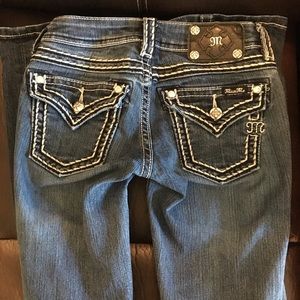 Signature Boot Cut Size 26/32
Ladies MissMe Jeans